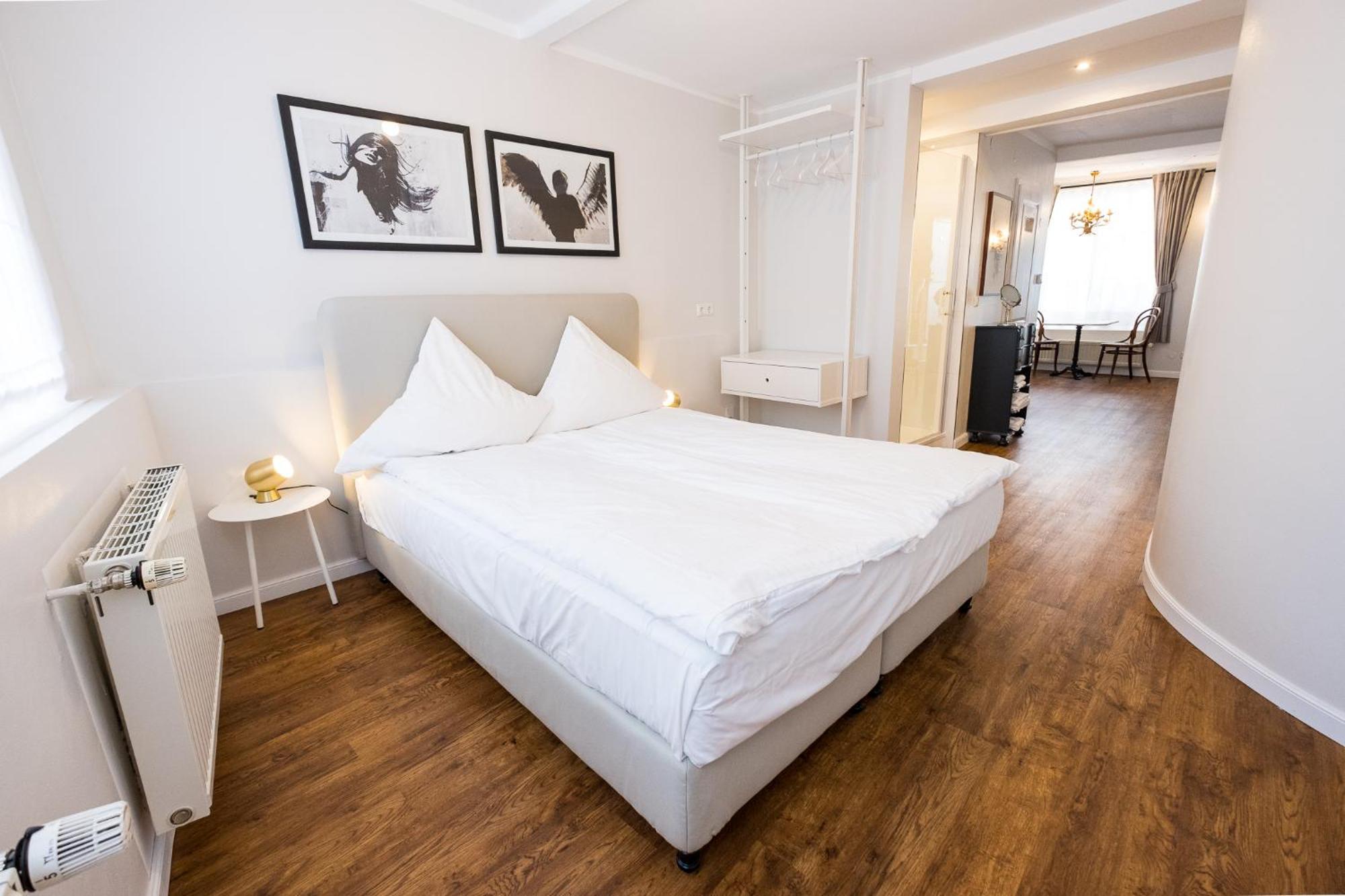 Boutique Charme Apartment บาเดน-บาเดน ภายนอก รูปภาพ