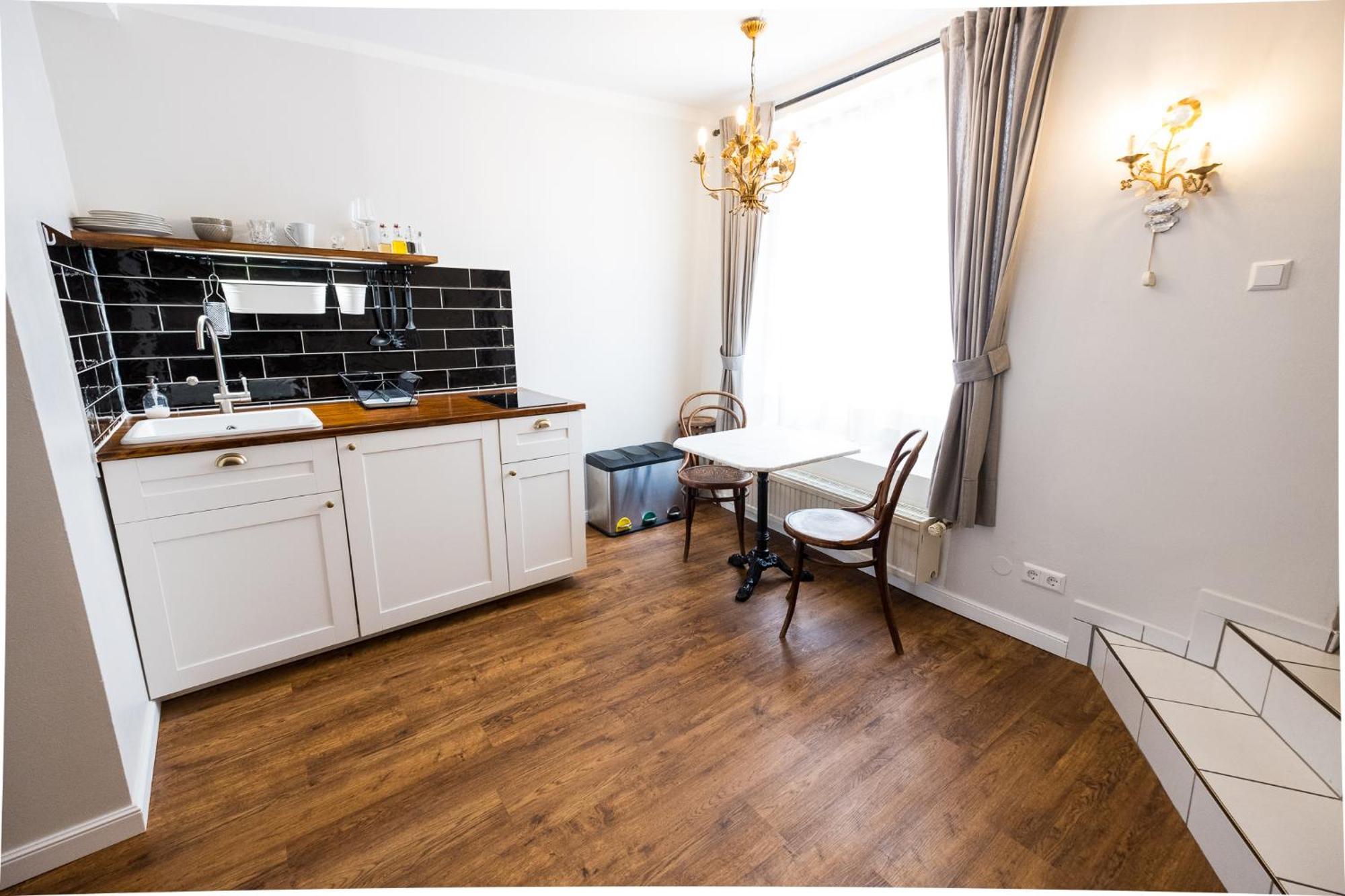 Boutique Charme Apartment บาเดน-บาเดน ภายนอก รูปภาพ