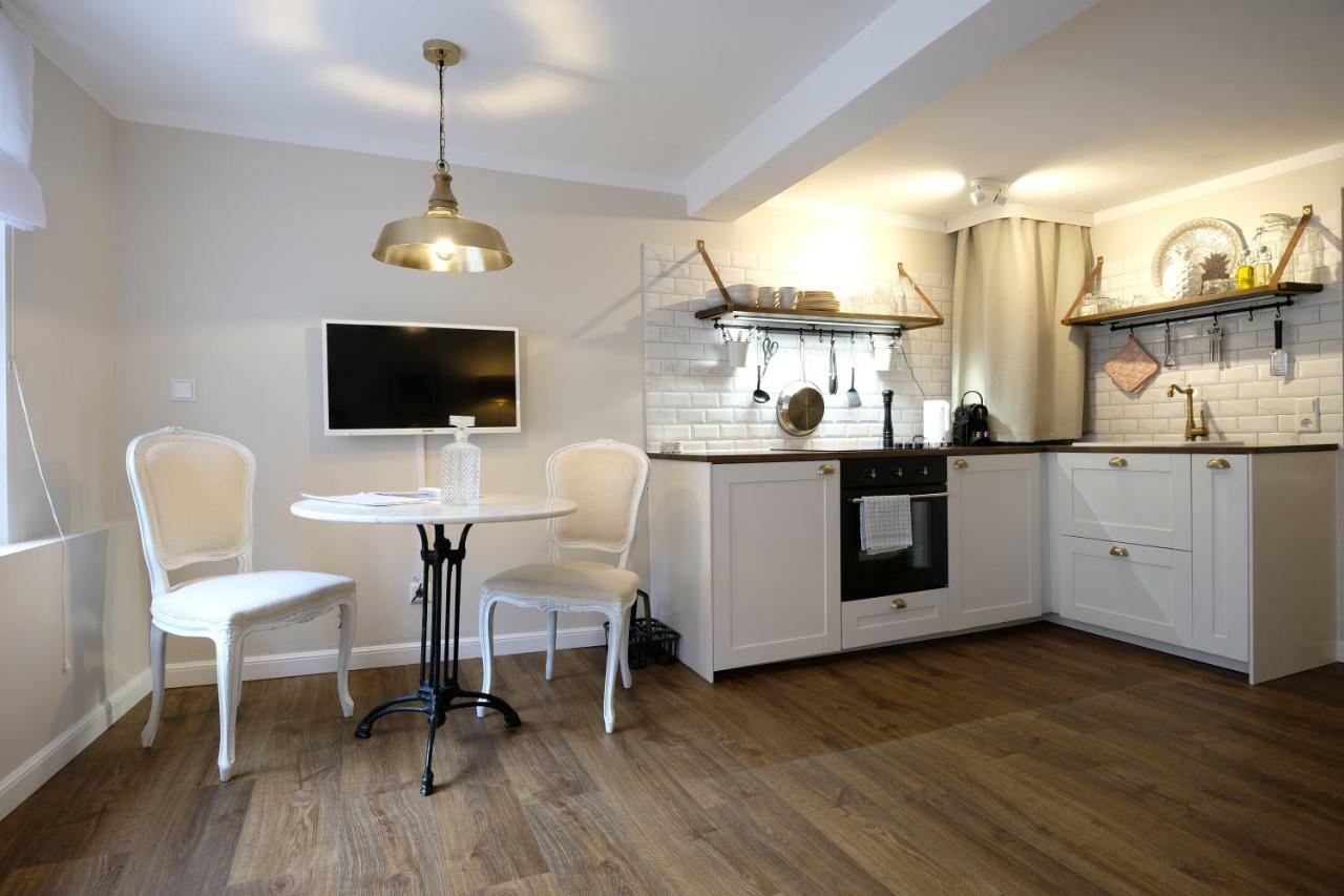 Boutique Charme Apartment บาเดน-บาเดน ภายนอก รูปภาพ